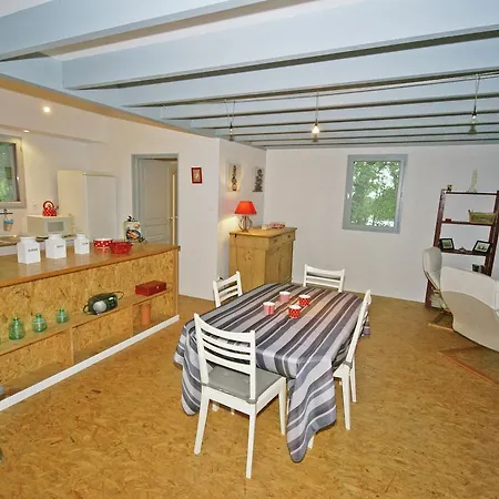 Serene Chalet In Montricoux With Swimming Pool * Bruniquel