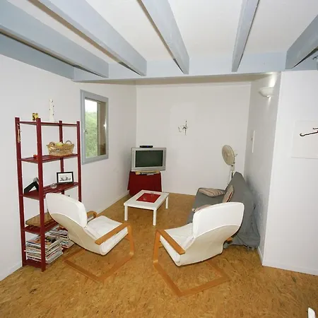 בקתה Serene Chalet In Montricoux With Swimming Pool